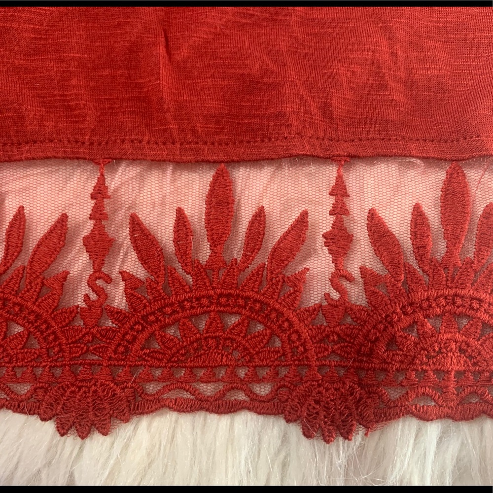 Forever 21 tank top with lace trim - Picture 4 of 4